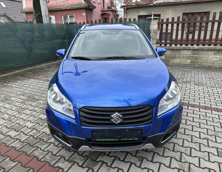 Suzuki SX4 S-Cross 10