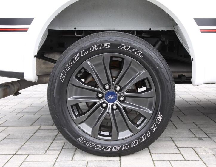 Ford F-150 12