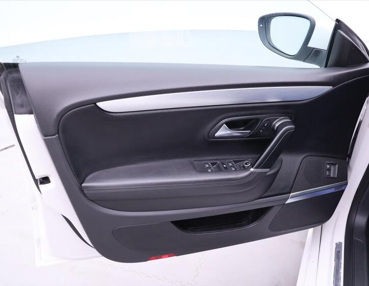 Volkswagen Passat CC 10