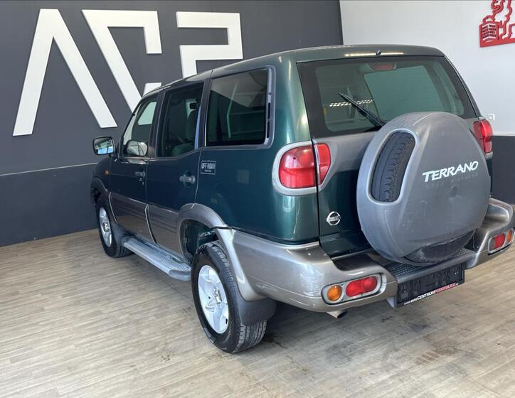 Nissan Terrano 8