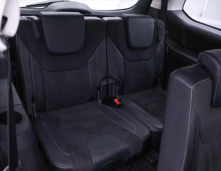 Ford Galaxy 16