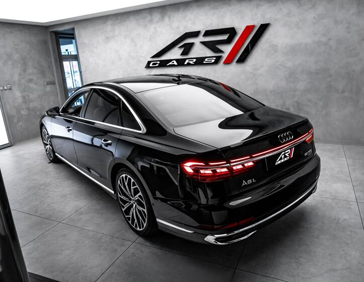 Audi A8 8
