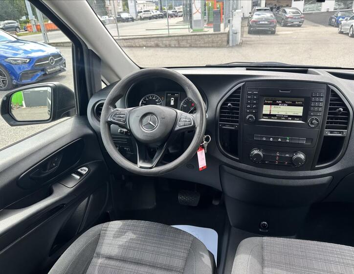 Mercedes-Benz Vito 12