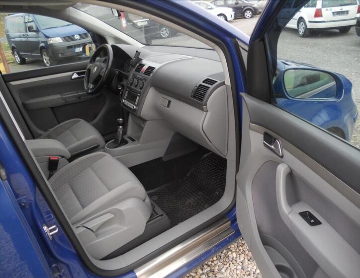Volkswagen Touran 19