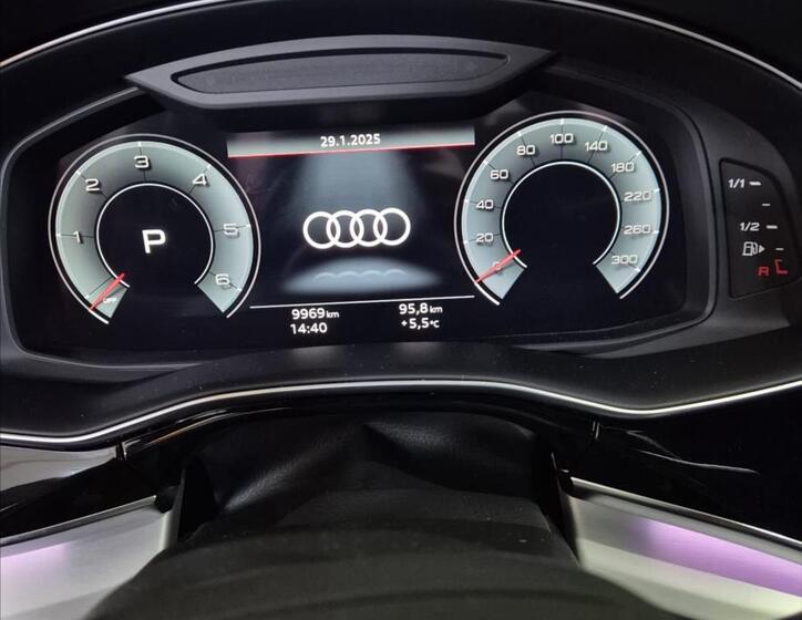 Audi Q8 16
