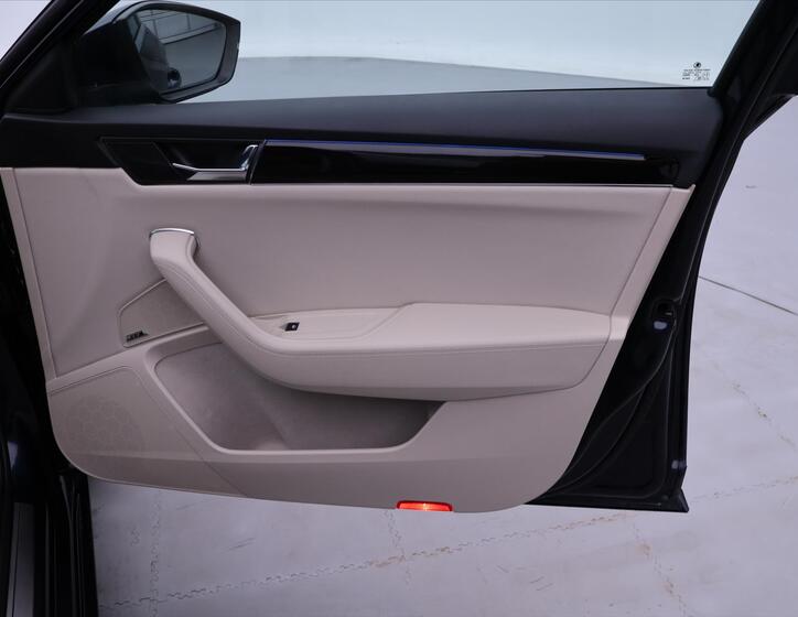 Škoda Superb 14
