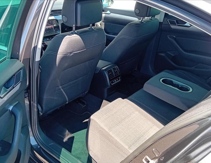 Volkswagen Passat 12