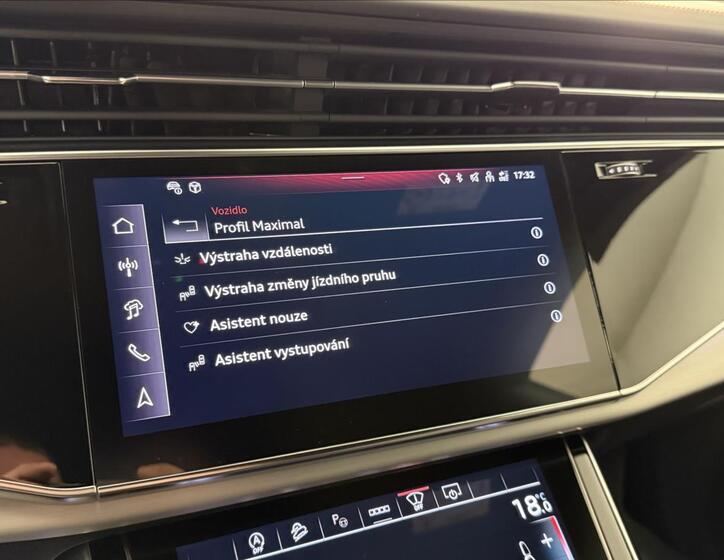 Audi Q8 29
