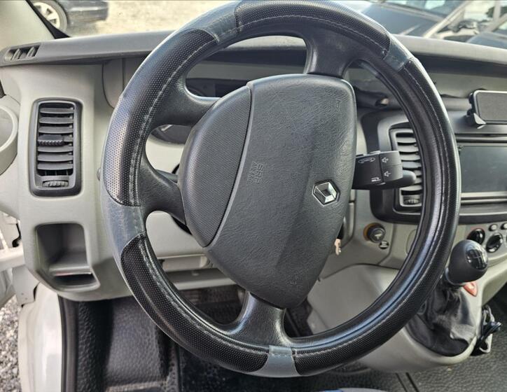 Renault Trafic 11