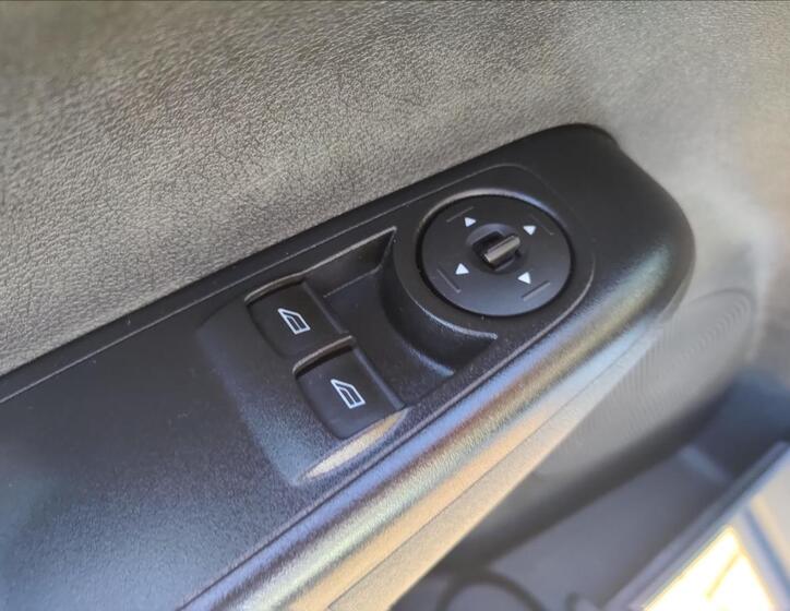 Ford Tourneo Courier 20