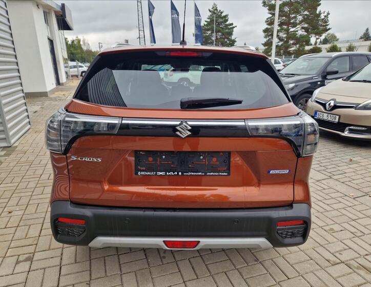 Suzuki S-Cross 5
