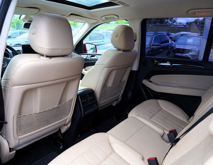 Mercedes-Benz GLS 17