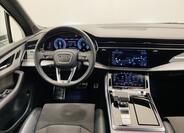 Audi Q7 10