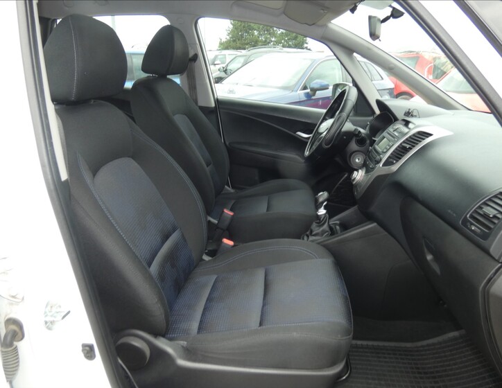 Hyundai ix20 10