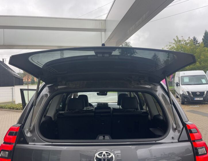 Toyota Land Cruiser 29