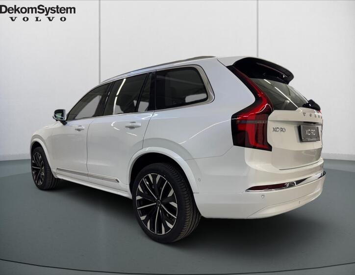 Volvo XC90 4