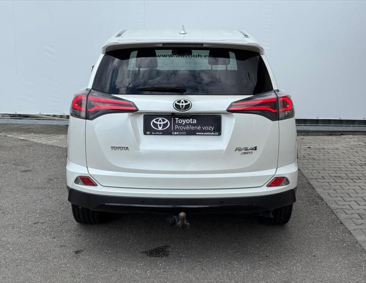 Toyota RAV4 5