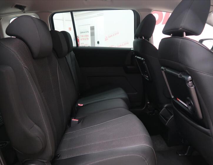 Mazda 5 13