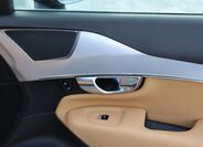 Volvo XC90 25