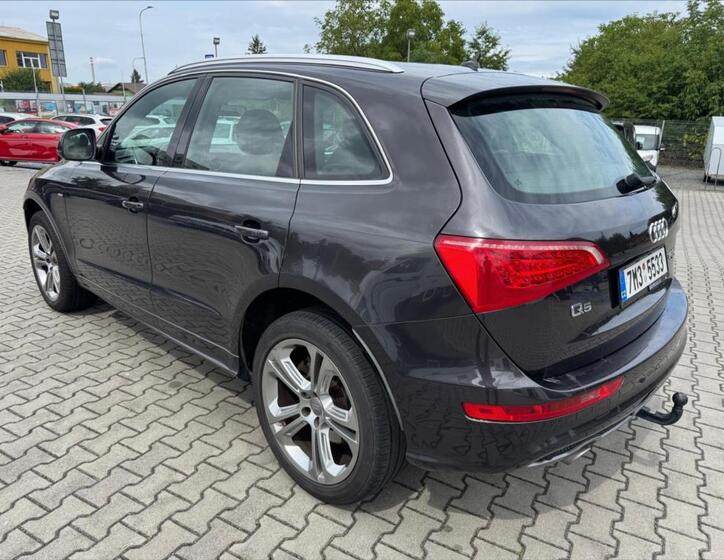 Audi Q5 4