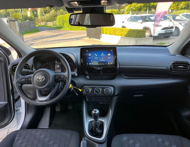 Toyota Yaris 17