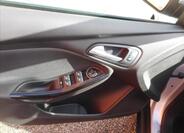 Ford Focus 10