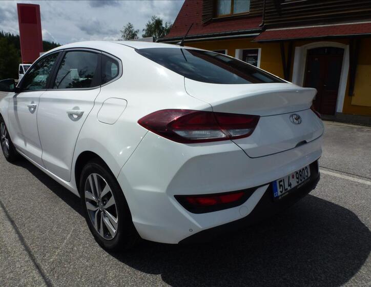 Hyundai i30 10