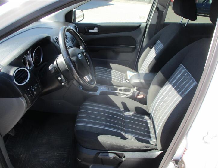 Ford Focus 7
