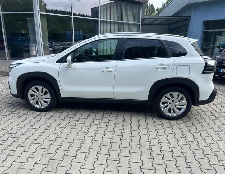 Suzuki S-Cross 8