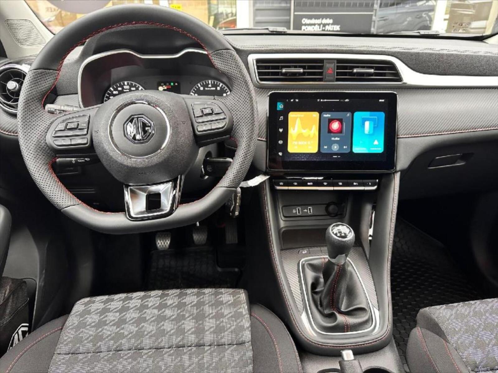 MG ZS 7