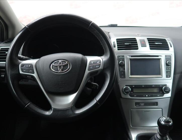 Toyota Avensis 28