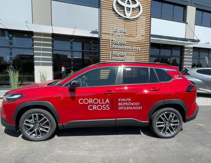 Toyota Corolla Cross 4