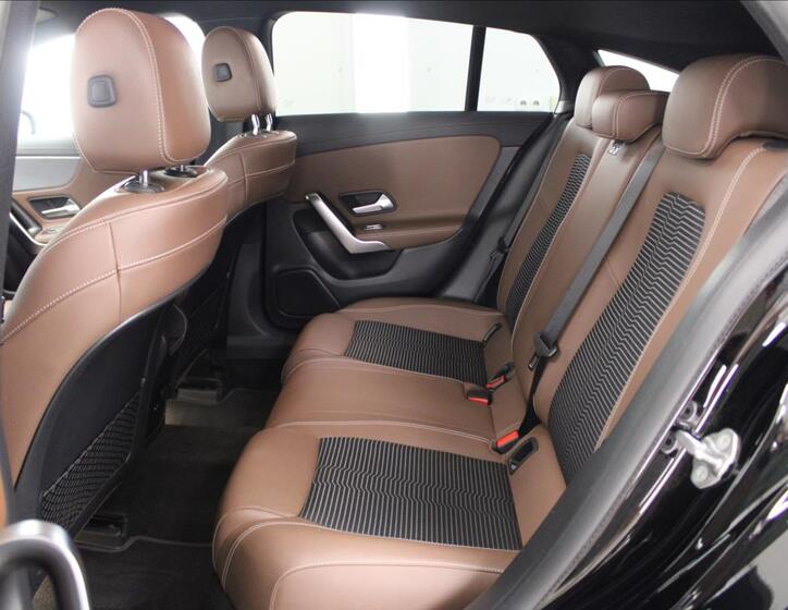 Mercedes-Benz CLA 21