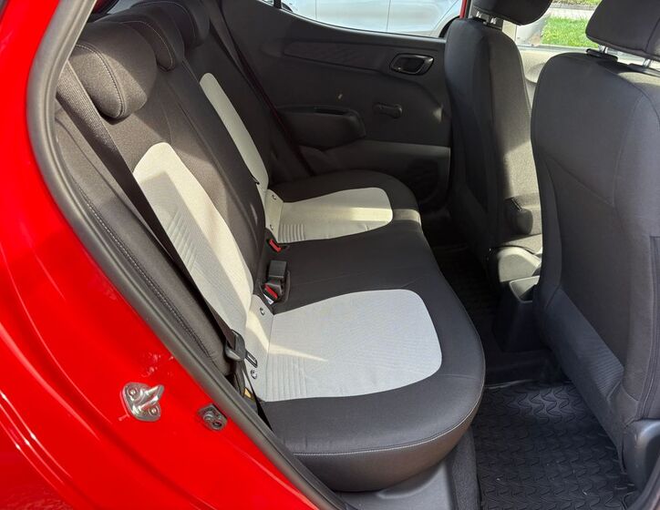 Hyundai i10 11