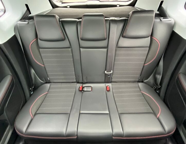 Peugeot 2008 7