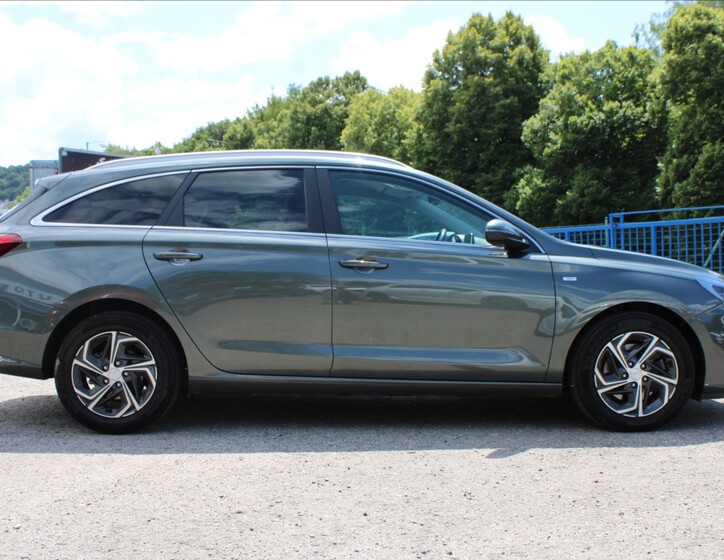 Hyundai i30 4