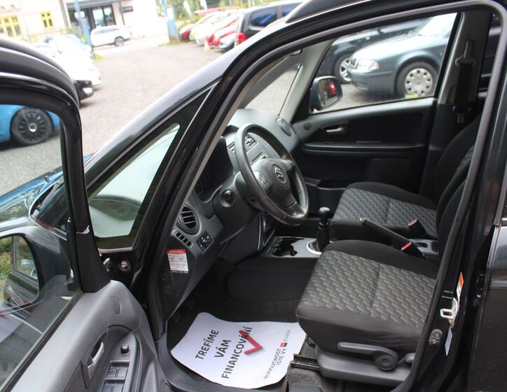 Suzuki SX4 6