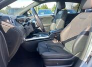 Mercedes-Benz GLA 9