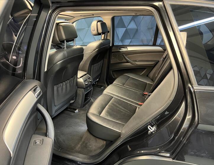 BMW X5 12