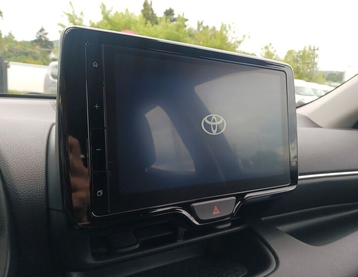 Toyota Yaris 21