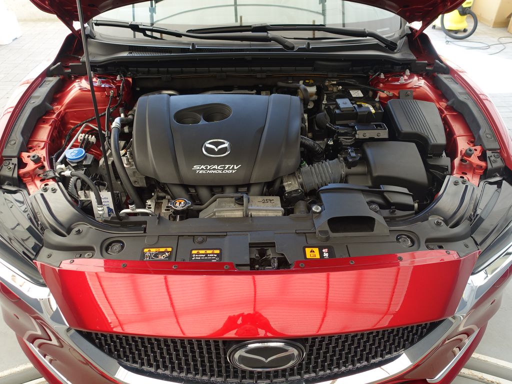 Mazda 6