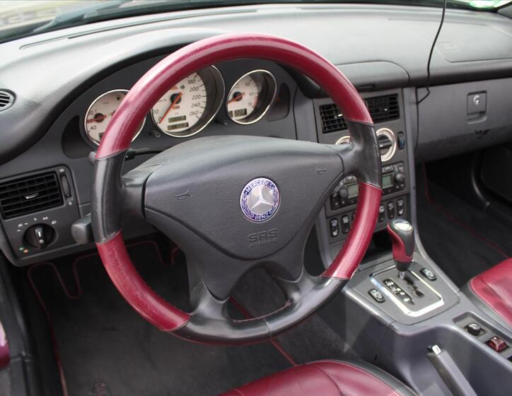 Mercedes-Benz SLK 15