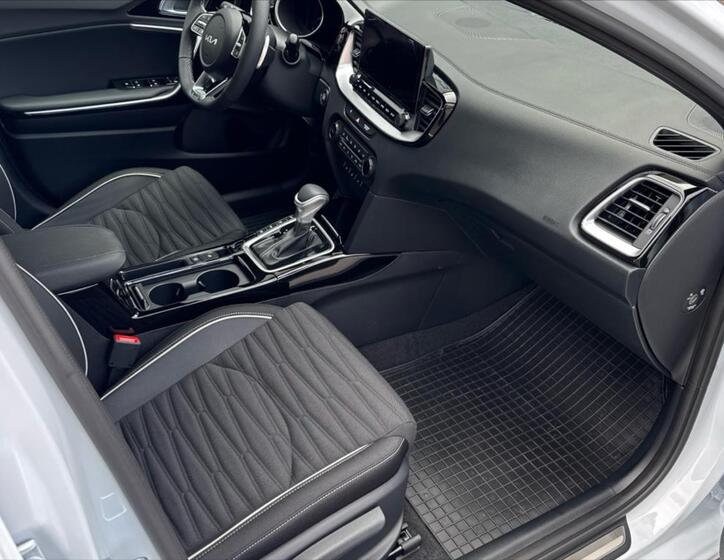 KIA Ceed 13