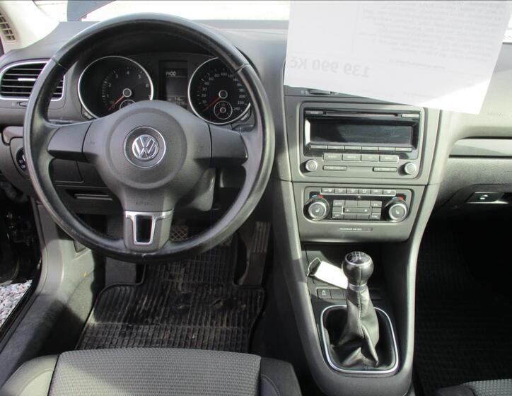 Volkswagen Golf 16