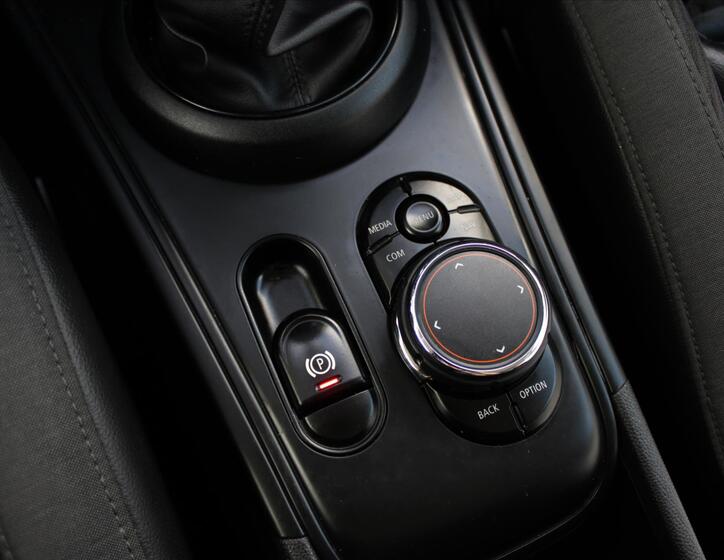 Mini Countryman 23