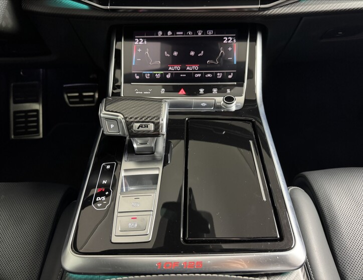 Audi RS Q8 26