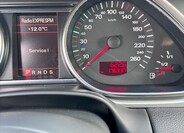 Audi Q7 23