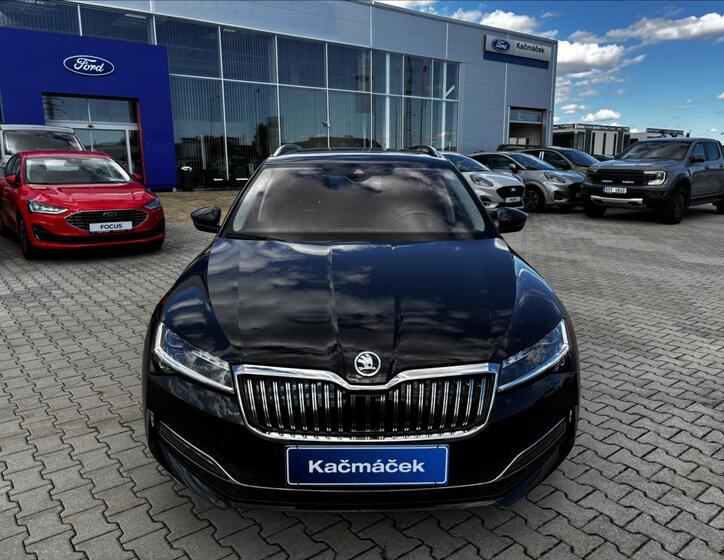 Škoda Superb 8