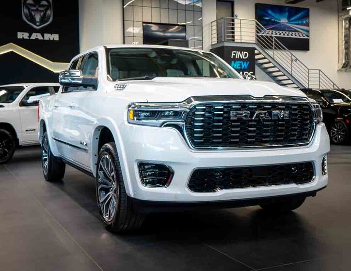 Dodge RAM 12