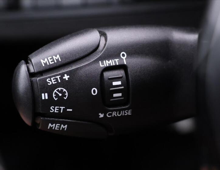 Peugeot 5008 23